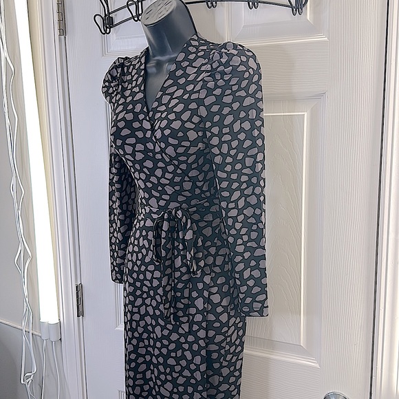 🔥 🔥 🔥 ALERT. POA! NWT WRAP AROUND 👗. It just don’t get NO BETTER. Maxi fit! - Picture 7 of 12